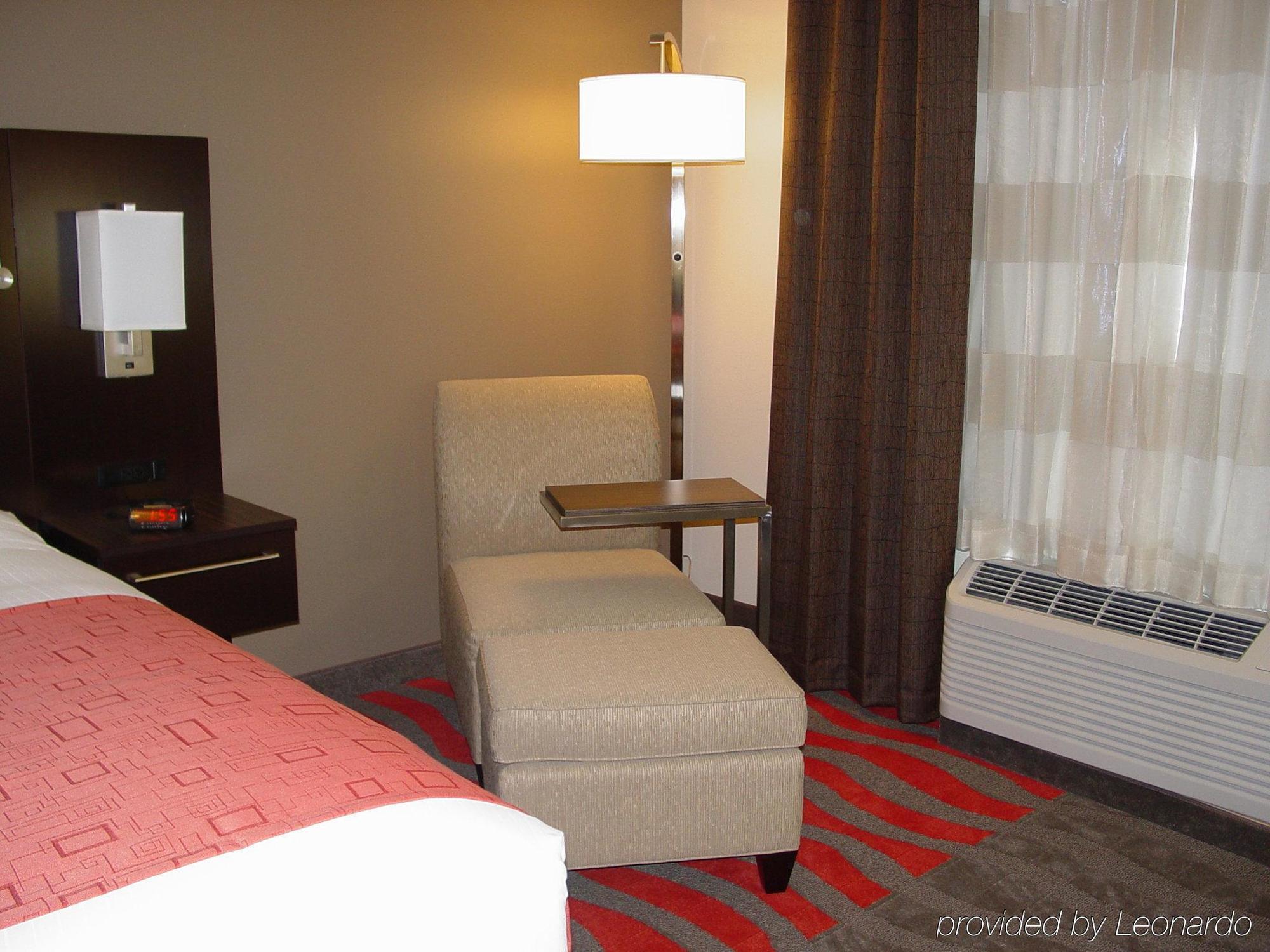 Holiday Inn Express Hotels & Suites Rockingham West By Ihg Стая снимка